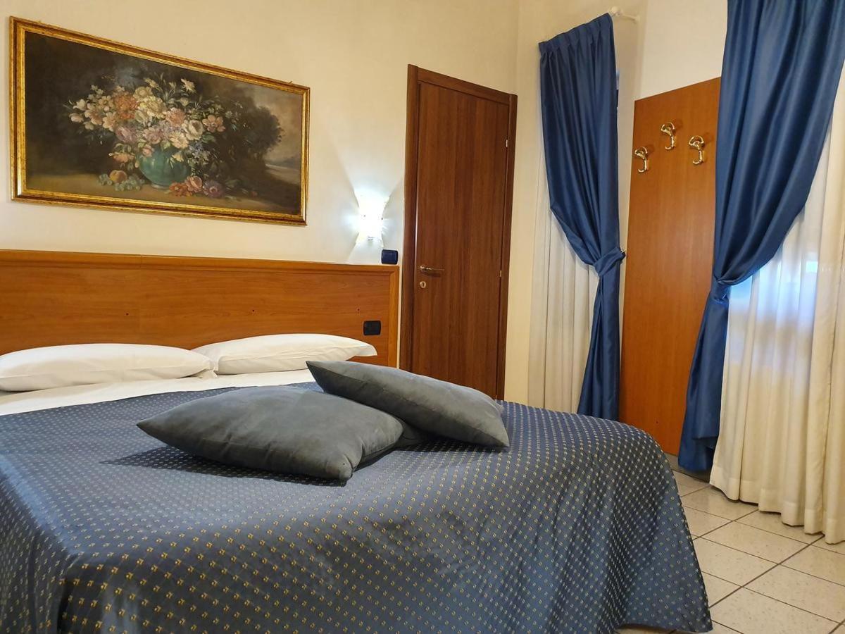 Hotel San Giorgio Bergamo Esterno foto
