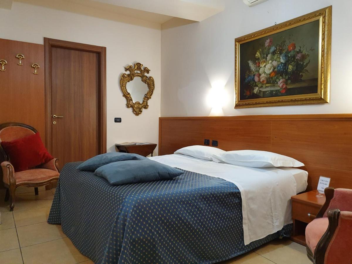 Hotel San Giorgio Bergamo Esterno foto