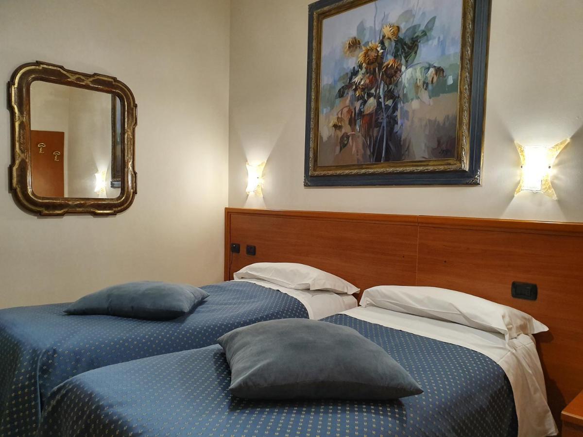 Hotel San Giorgio Bergamo Esterno foto
